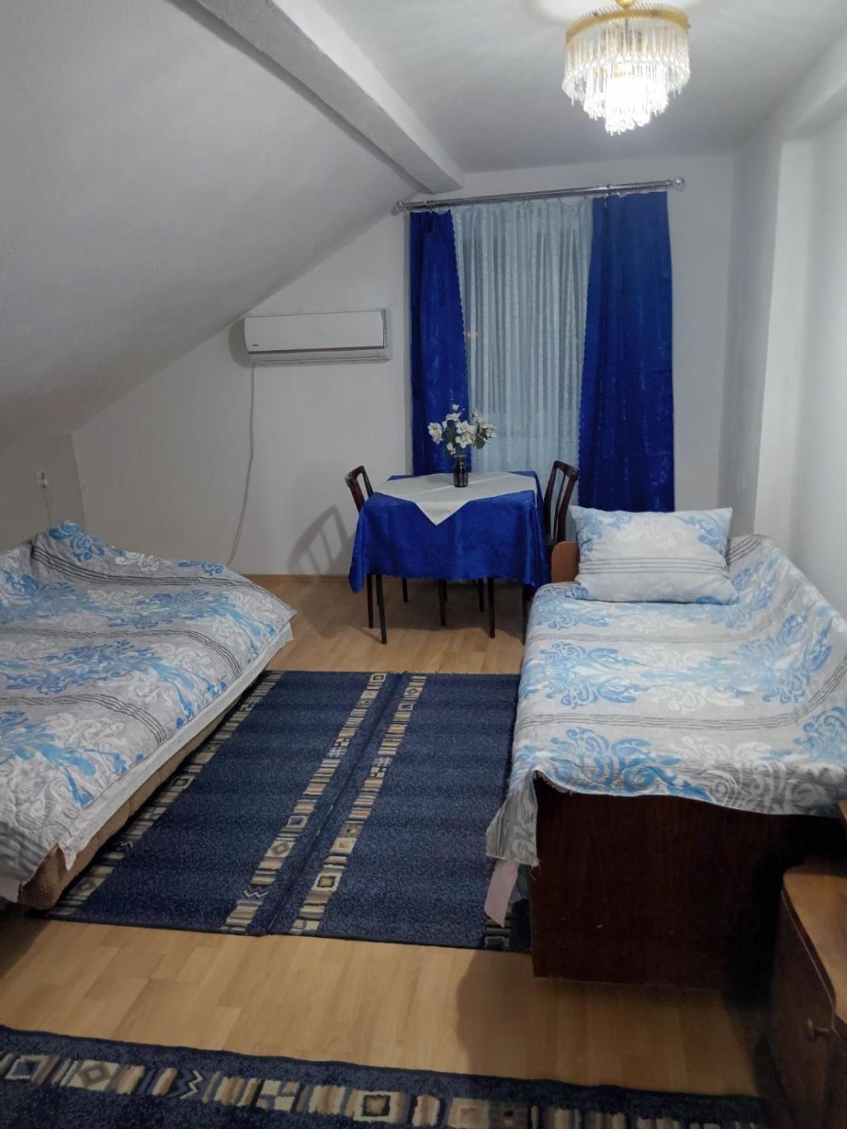 Guesthouse Sobi-Rooms Gradsko Esterno foto